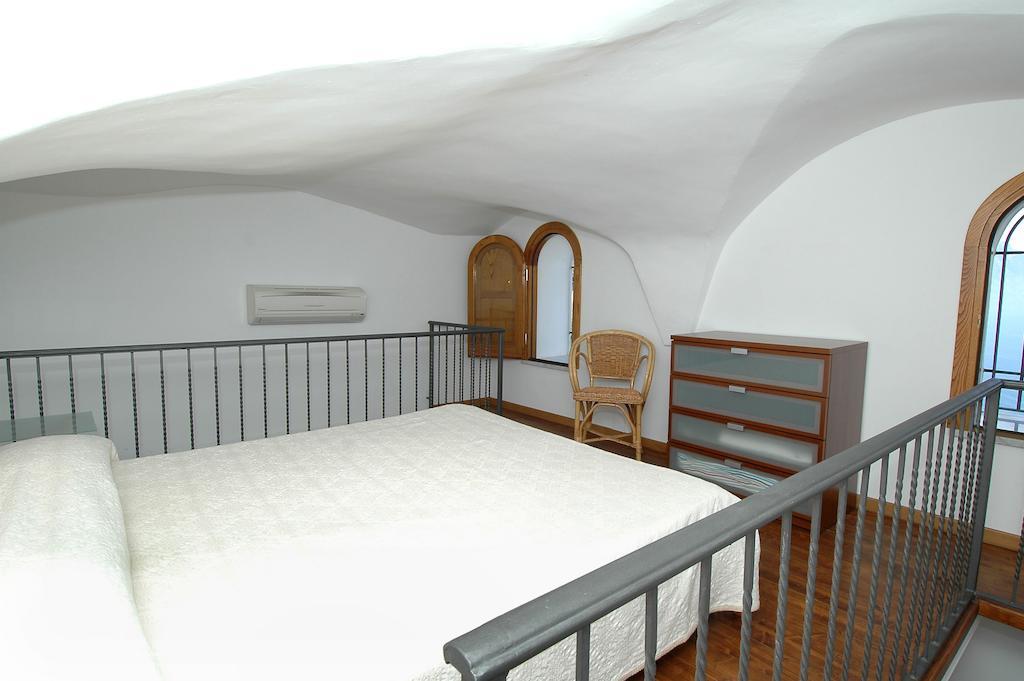 Amalfi 51 Con Vista Mare, Giardino E Terrazze Villa กองกาเดมารีนี ห้อง รูปภาพ